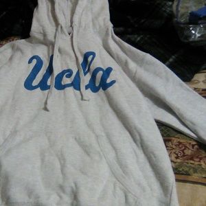 A ucla pull over